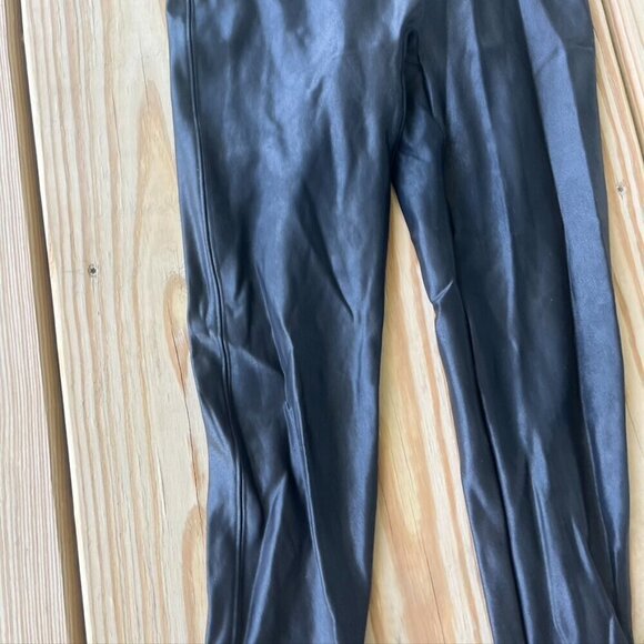 SPANX Faux Leather Black Legging Size Small - Picture 4 of 11